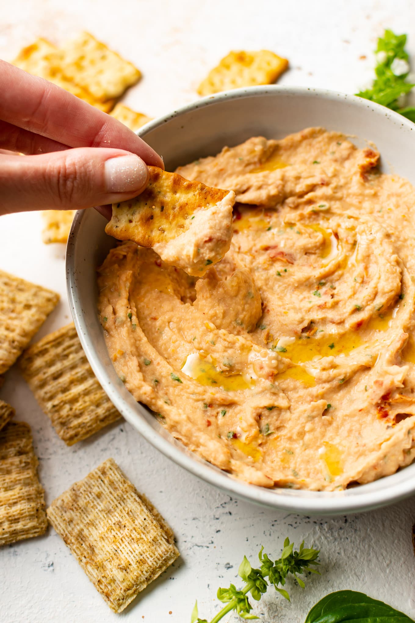 Sun-Dried Tomato and Basil Crackers