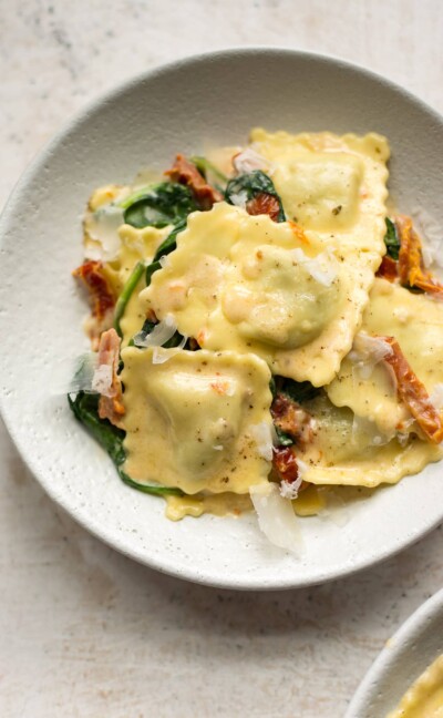 Creamy Tuscan Ravioli (One Pan, 15 Minutes!) • Salt & Lavender